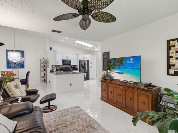 6368 Mill Pointe Circle, Delray Beach FL 33484