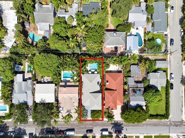 419 N Lakeside Drive, Lake Worth Beach FL 33460