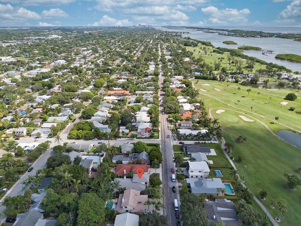 419 N Lakeside Drive, Lake Worth Beach FL 33460
