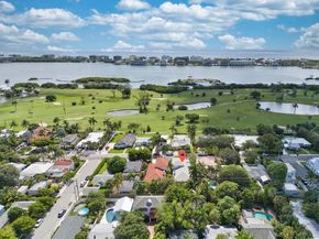 419 N Lakeside Drive, Lake Worth Beach FL 33460