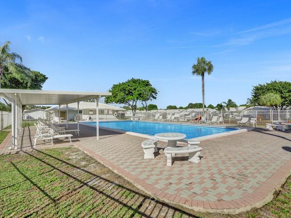 2510 NW 1st Ave, Pompano Beach FL 33064