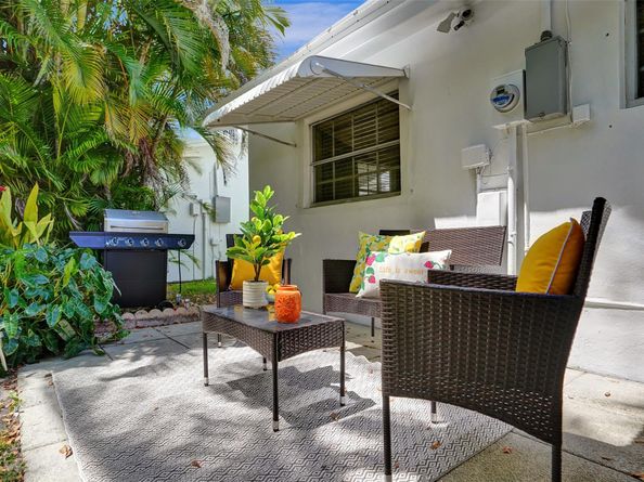 2510 NW 1st Ave, Pompano Beach FL 33064