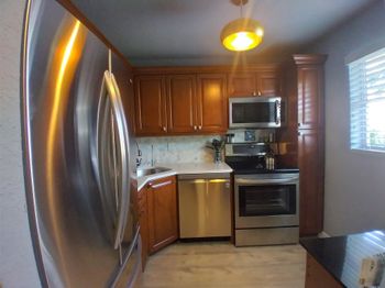 8390 Lagos De Campo Blvd