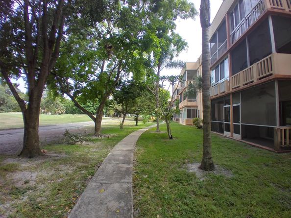 8390 Lagos De Campo Blvd 203, Tamarac FL 33321