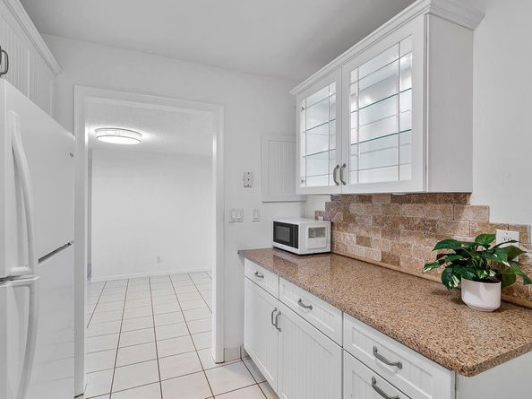 10777 W Sample Rd 611, Coral Springs FL 33065