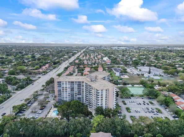 10777 W Sample Rd 611, Coral Springs FL 33065