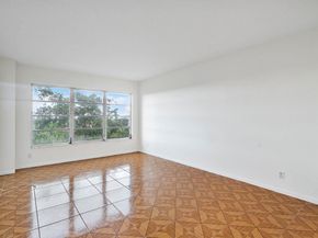 10777 W Sample Rd 611, Coral Springs FL 33065