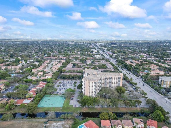 10777 W Sample Rd 611, Coral Springs FL 33065