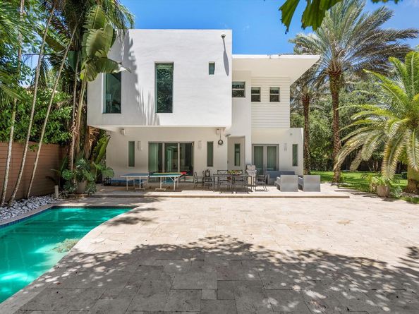 3917 S Le Jeune Road, Miami FL 33146