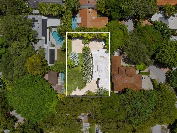 3917 S Le Jeune Road, Miami FL 33146