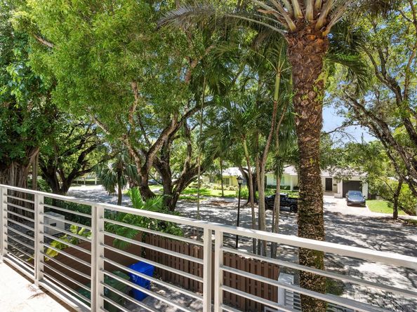 3917 S Le Jeune Road, Miami FL 33146