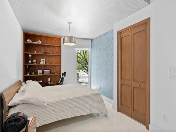 3917 S Le Jeune Road, Miami FL 33146