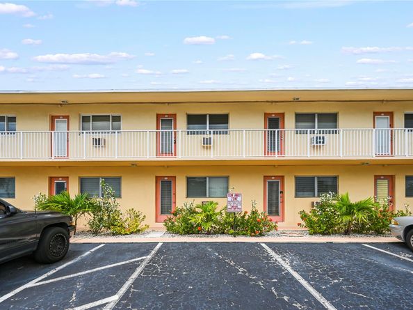 331 E Mcnab Rd 226, Pompano Beach FL 33060
