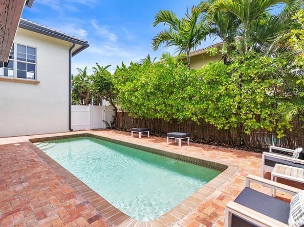 460 Surfside Lane, Juno Beach FL 33408