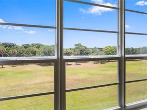 575 Oaks Ln 403, Pompano Beach FL 33069