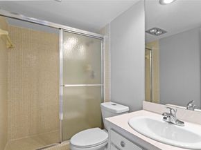 575 Oaks Ln 403, Pompano Beach FL 33069