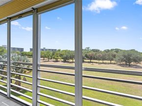 575 Oaks Ln 403, Pompano Beach FL 33069