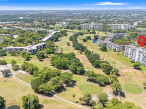 575 Oaks Ln 403, Pompano Beach FL 33069