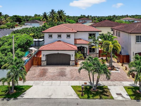 18203 SW 152nd Pl, Miami FL 33187