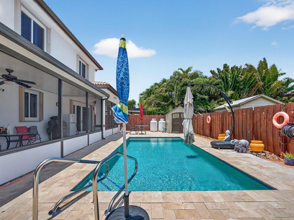 18203 SW 152nd Pl, Miami FL 33187