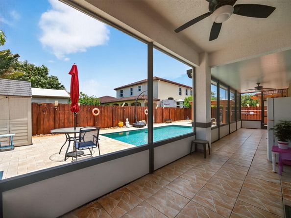 18203 SW 152nd Pl, Miami FL 33187