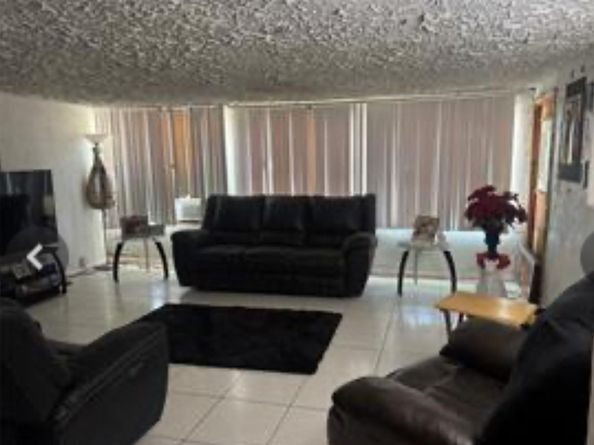3631 NW 7th St, Lauderhill FL 33311