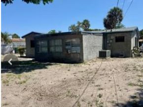 3631 NW 7th St, Lauderhill FL 33311