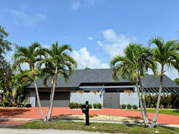 1401 SW 54th Avenue, Plantation FL 33317