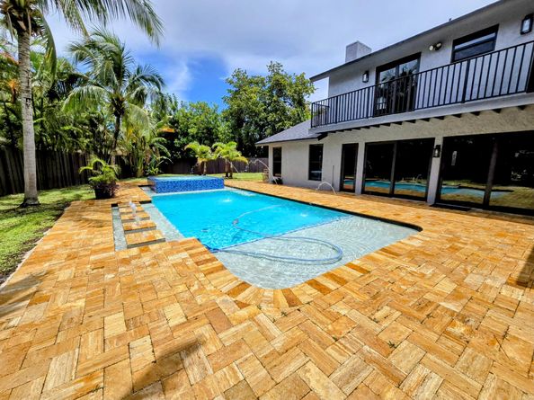 1401 SW 54th Avenue, Plantation FL 33317