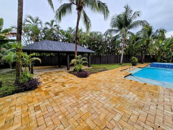 1401 SW 54th Avenue, Plantation FL 33317
