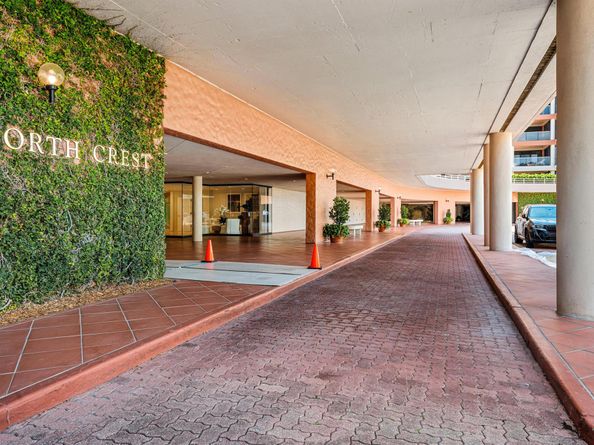 2 N Breakers Row N25, Palm Beach FL 33480
