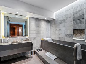 2 N Breakers Row N25, Palm Beach FL 33480