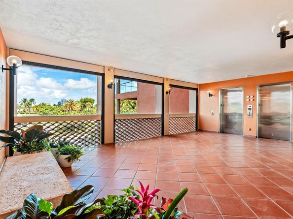 2 N Breakers Row N25, Palm Beach FL 33480
