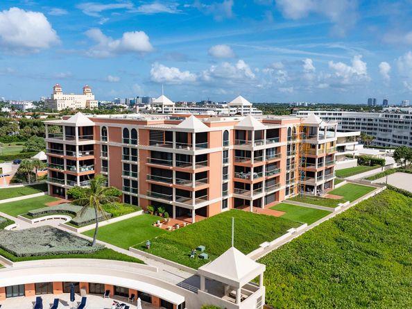 2 N Breakers Row N25, Palm Beach FL 33480