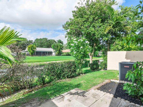 10856 Cypress Glen Dr 10856, Coral Springs FL 33071