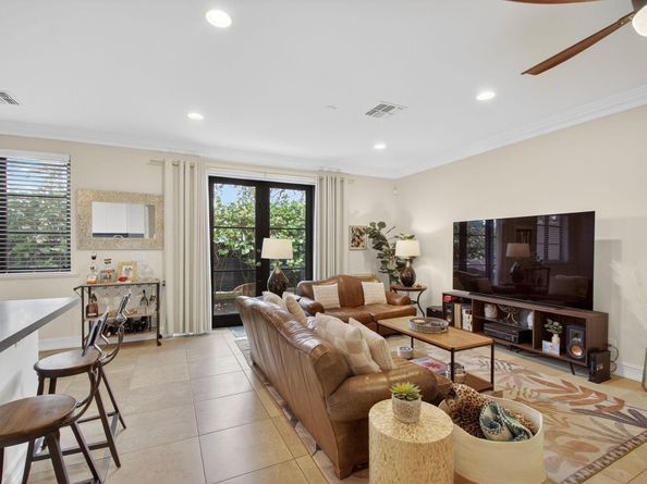 320 Via Villagio, Hypoluxo FL 33462
