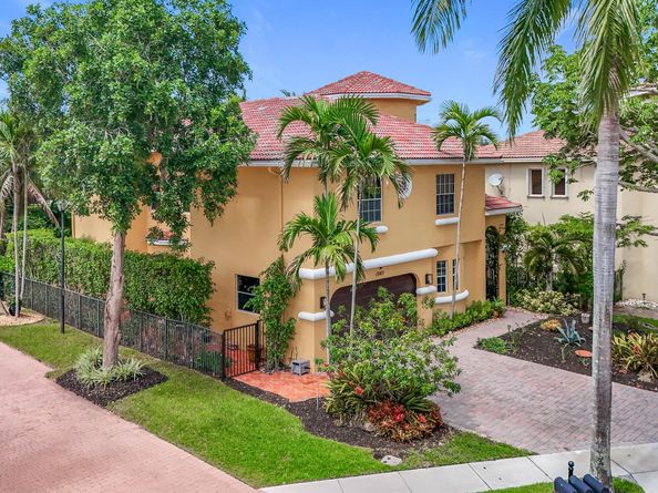 12471 SW 1st Street Street, Plantation FL 33325