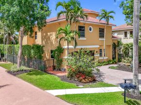 12471 SW 1st Street Street, Plantation FL 33325