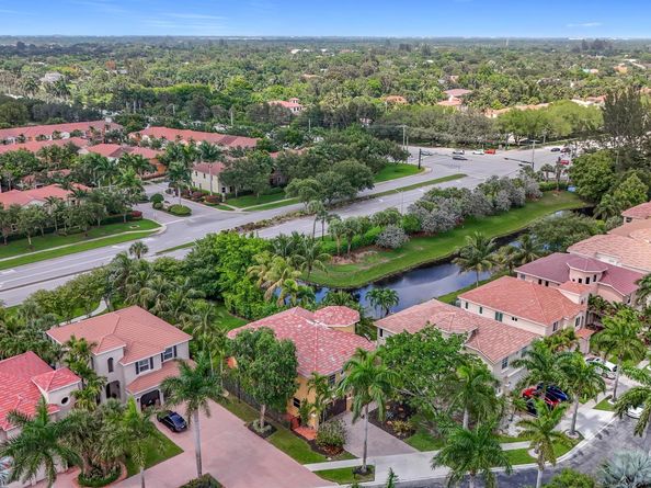 12471 SW 1st Street Street, Plantation FL 33325