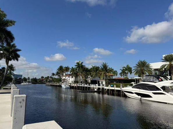 455 Bontona Ave, Fort Lauderdale FL 33301