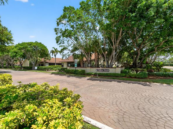 7903 Willow Spring Drive 1125, Lake Worth FL 33467