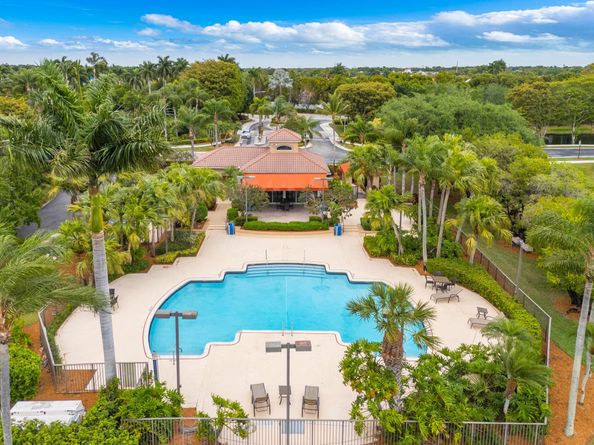 699 Spinnaker, Weston FL 33326