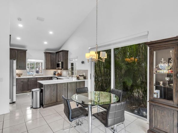 699 Spinnaker, Weston FL 33326