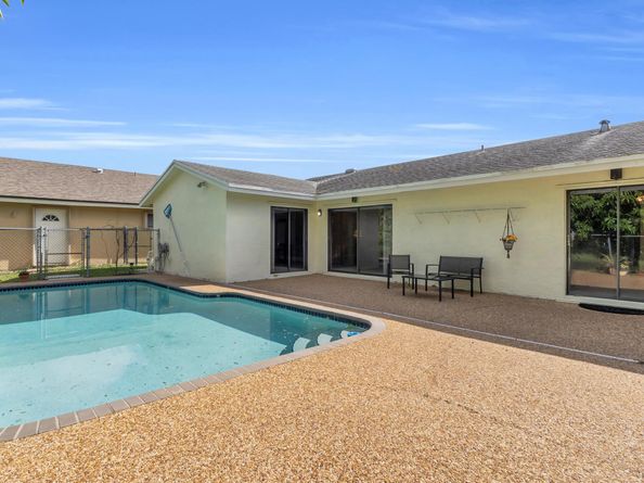 1541 SW 102nd Terrace, Davie FL 33324