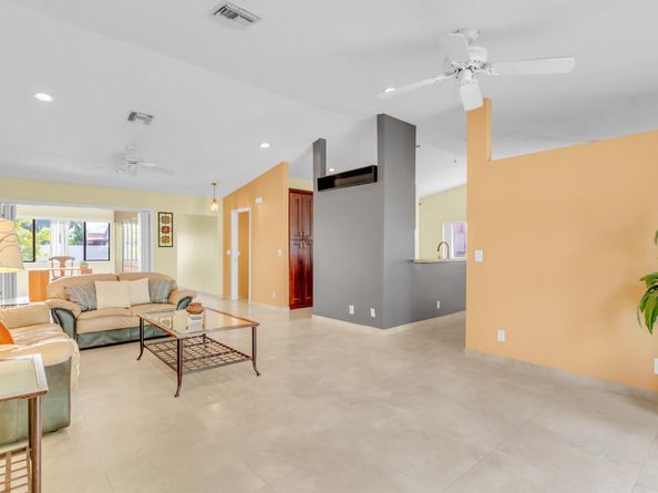 1541 SW 102nd Terrace, Davie FL 33324