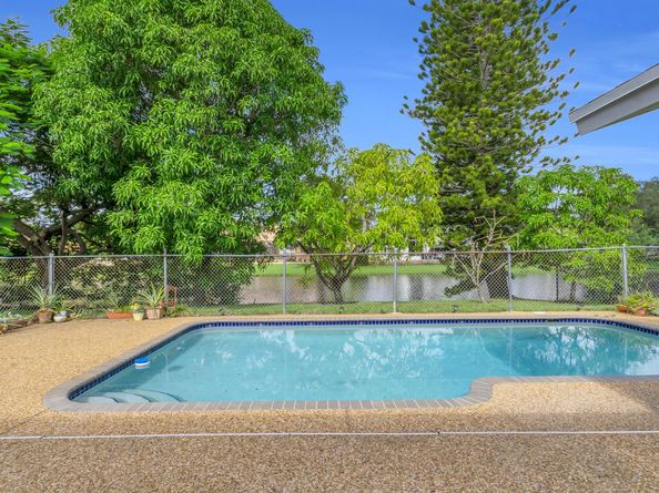 1541 SW 102nd Terrace, Davie FL 33324