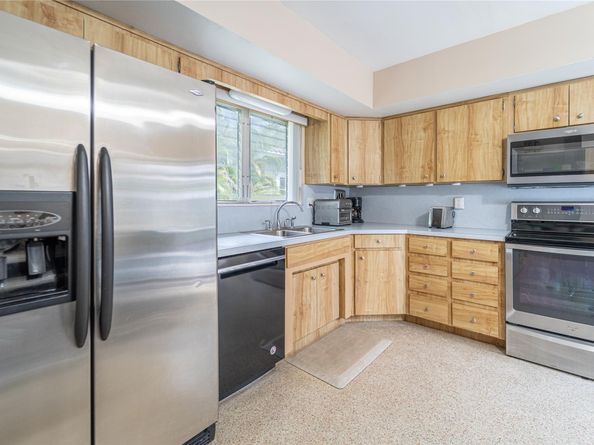 131 SW 58th Ave, Plantation FL 33317