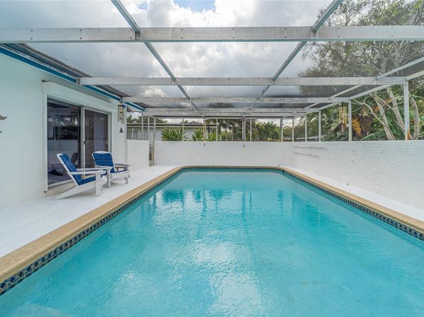 131 SW 58th Ave, Plantation FL 33317