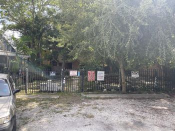 252 NE 57th St