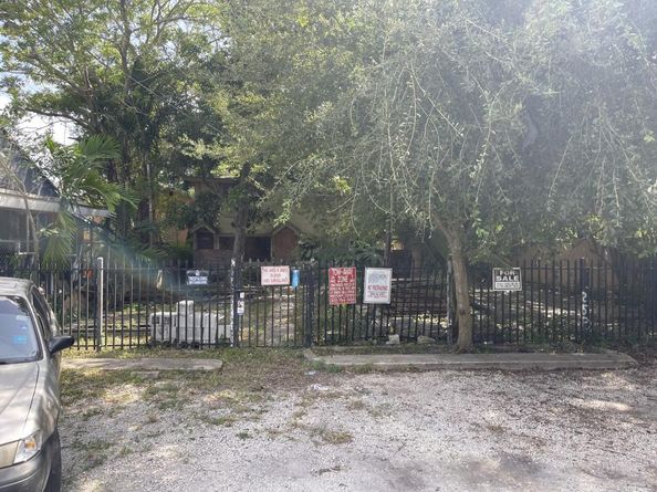252 NE 57th St, Miami FL 33137